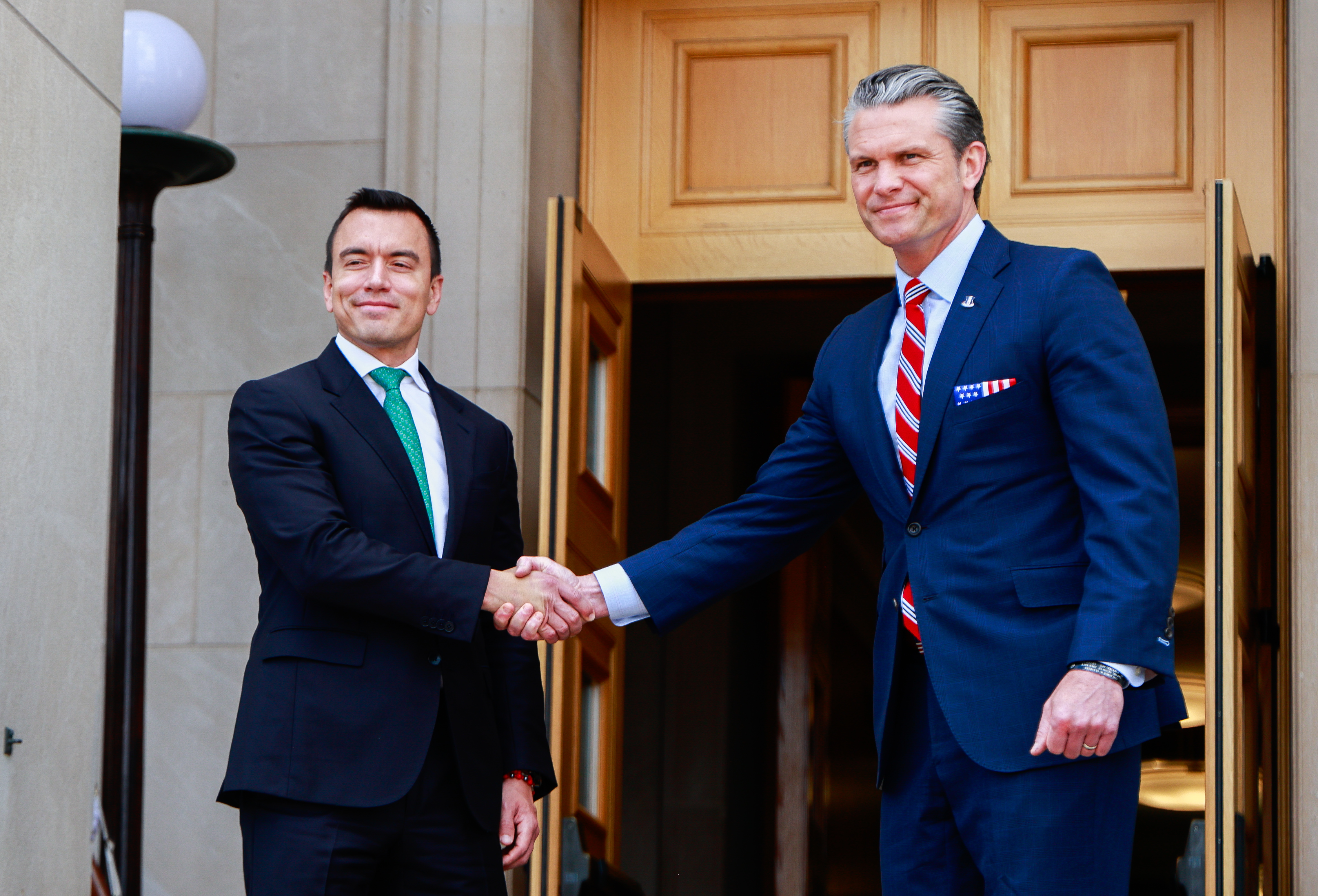 PRESIDENTE DANIEL NOBOA FORTALECE COOPERACIÓN EN SEGURIDAD, DEFENSA E INVERSIÓN DURANTE AGENDA EN WASHINGTON