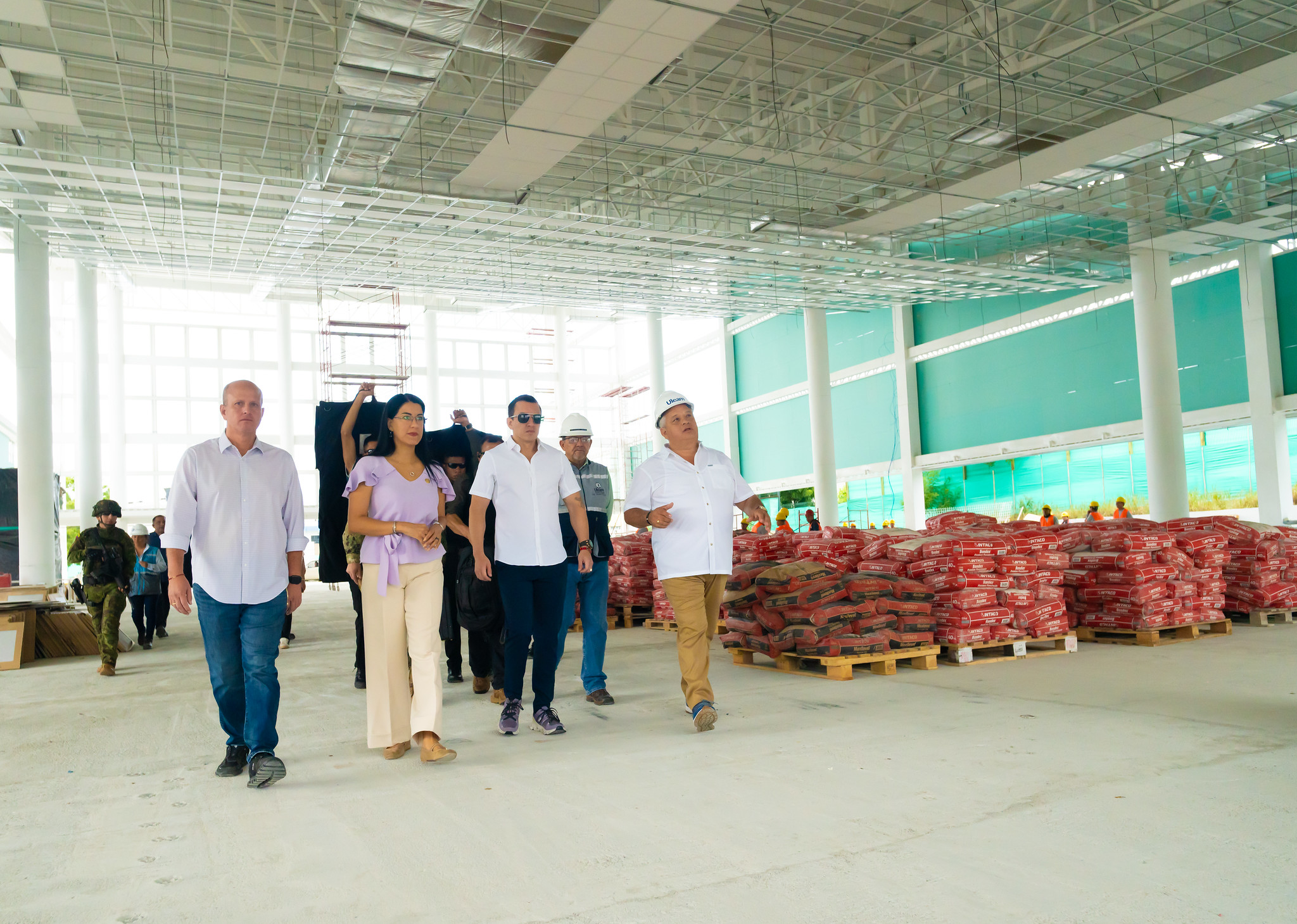 DANIEL NOBOA RECORRIÓ LA CONSTRUCCIÓN DEL CENTRO DE INNOVACIÓN, EMPRENDIMIENTO Y CONVENCIONES DEL PACÍFICO, OBRA EMBLEMÁTICA DE MANABÍ