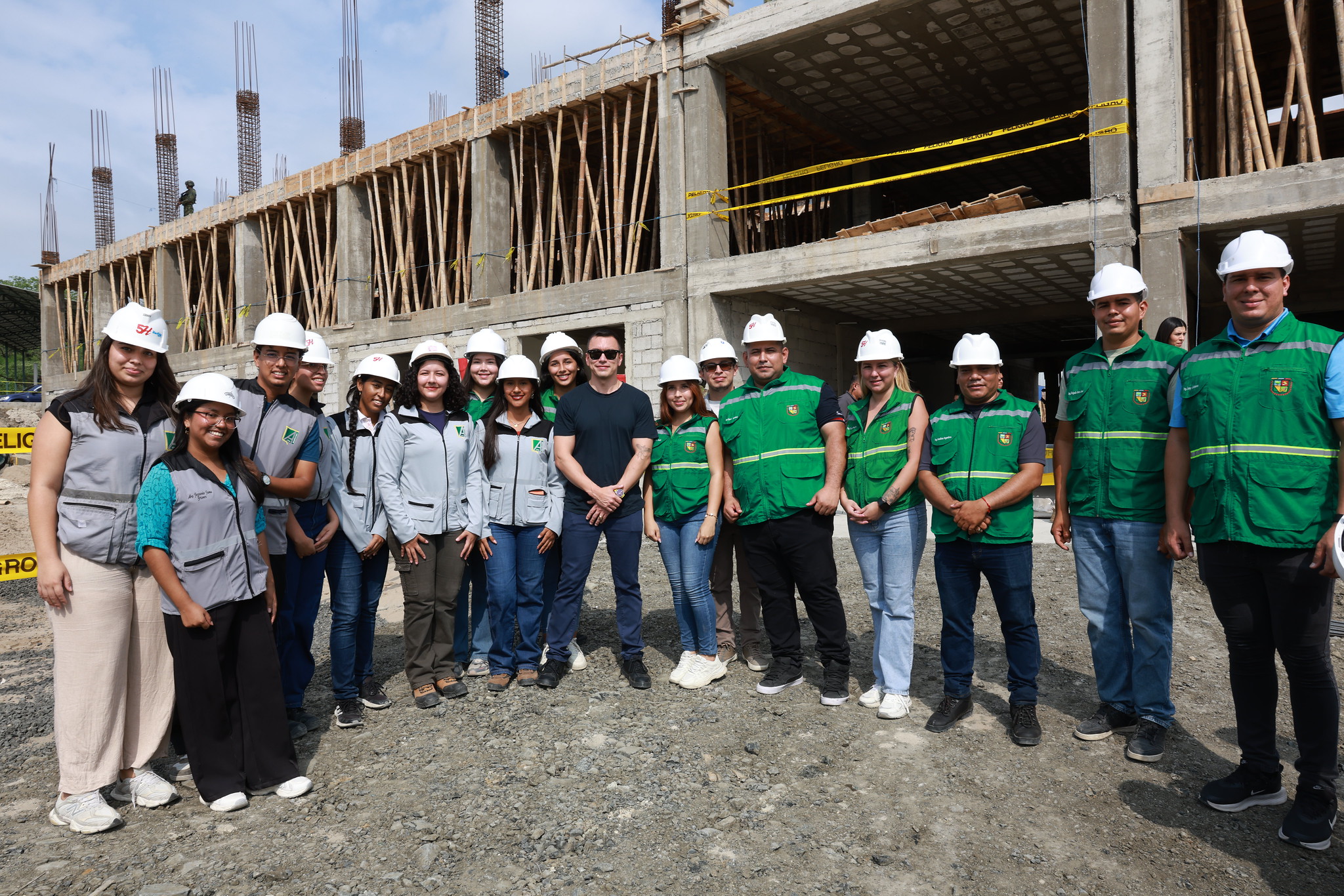 GOBIERNO NACIONAL INVIERTE CERCA DE USD 2 MILLONES EN NUEVO EDIFICIO UNIVERSITARIO QUE BENEFICIARÁ A 5.000 ESTUDIANTES EN MANABÍ
